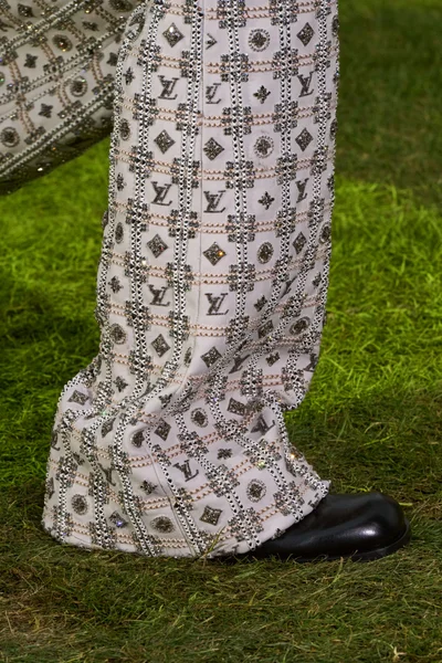 Look 182